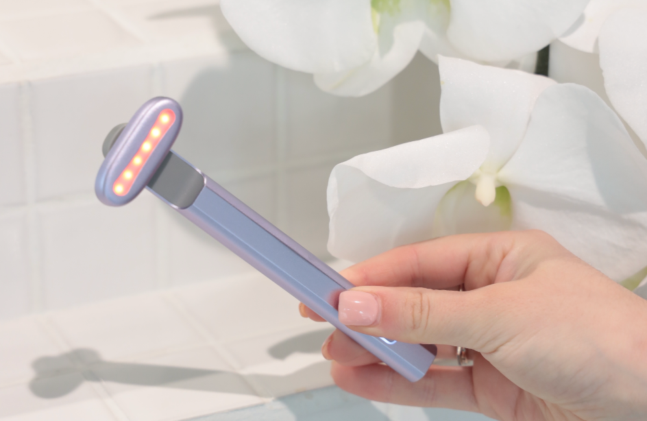 7NEWS: Seven best LED masks Australia: These are the products that will give you glowing skin