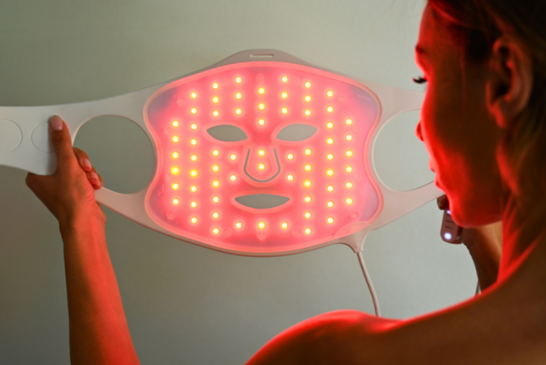 Lonvitalité PROGLOW 7-in-1 LED Face Mask